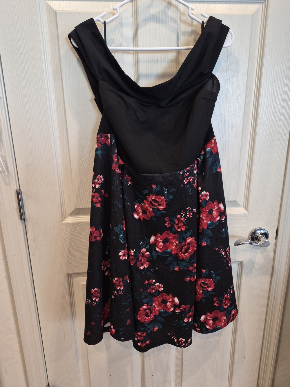 SHEIN Black Mini Dress with Red Floral Print